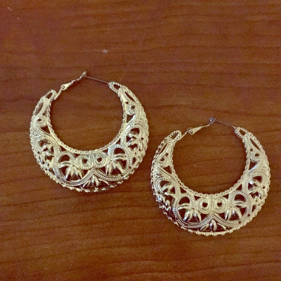 Earrings ✅ - Picture 4 of 5